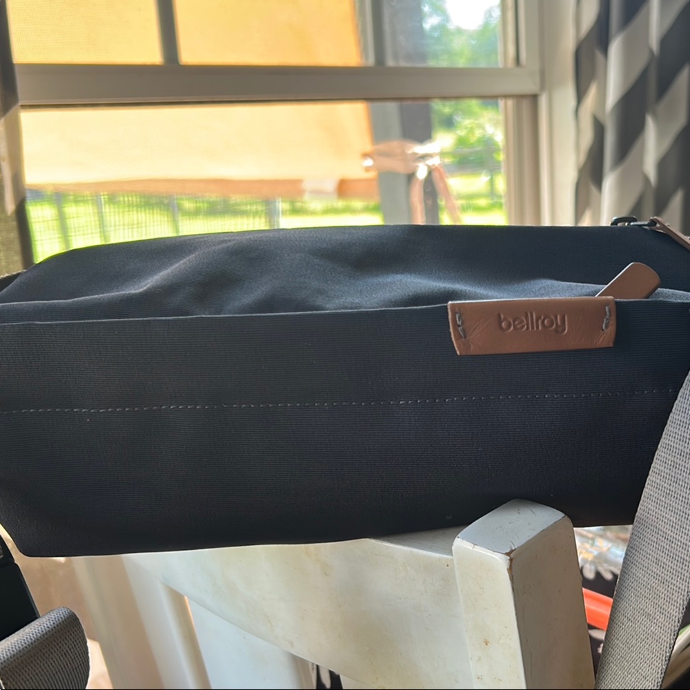 Bellroy Sling Mini Bag (Small Crossbody Bag for Women, Men, 4L)